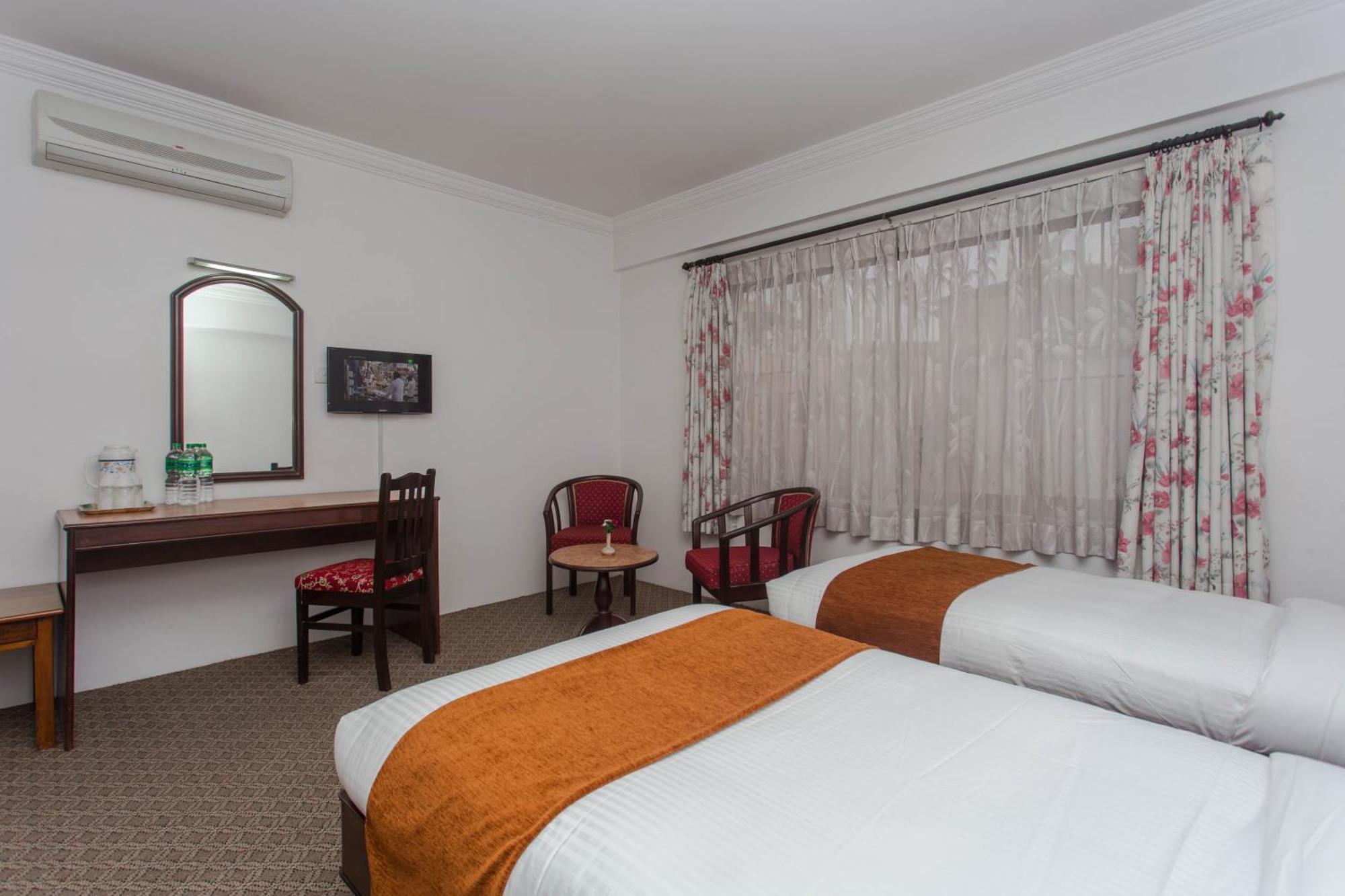 Fuji Hotel Kathmandu Ngoại thất bức ảnh