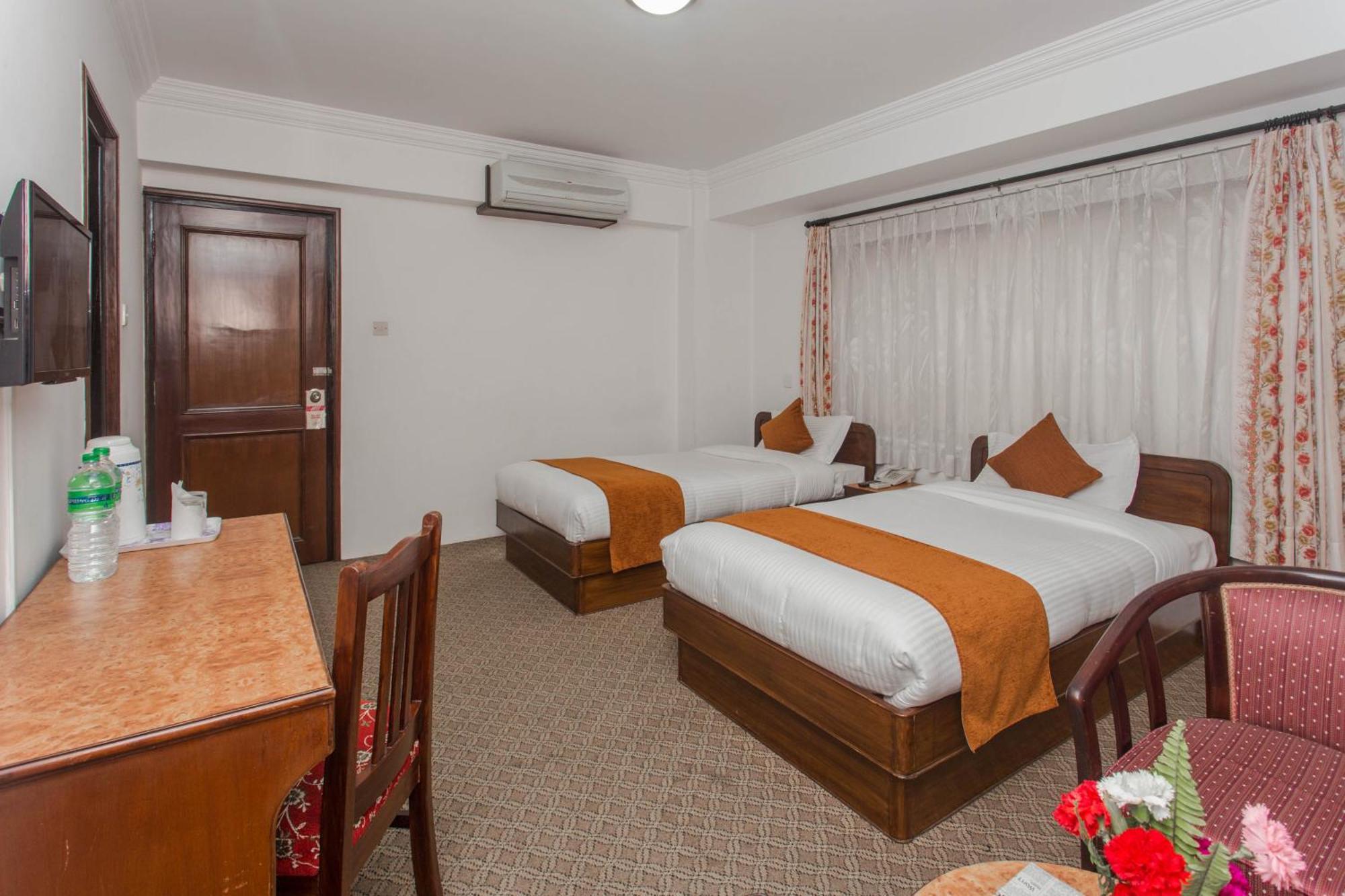Fuji Hotel Kathmandu Ngoại thất bức ảnh